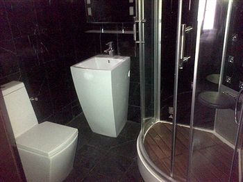 Quo Vadis Hotel Αμπούζα Εξωτερικό φωτογραφία