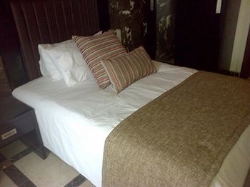 Quo Vadis Hotel Αμπούζα Εξωτερικό φωτογραφία